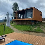 Casa de Férias Under Sky - з теплим басейном ,чаном-джакузі, панорамною ванною та Playstation 5 *